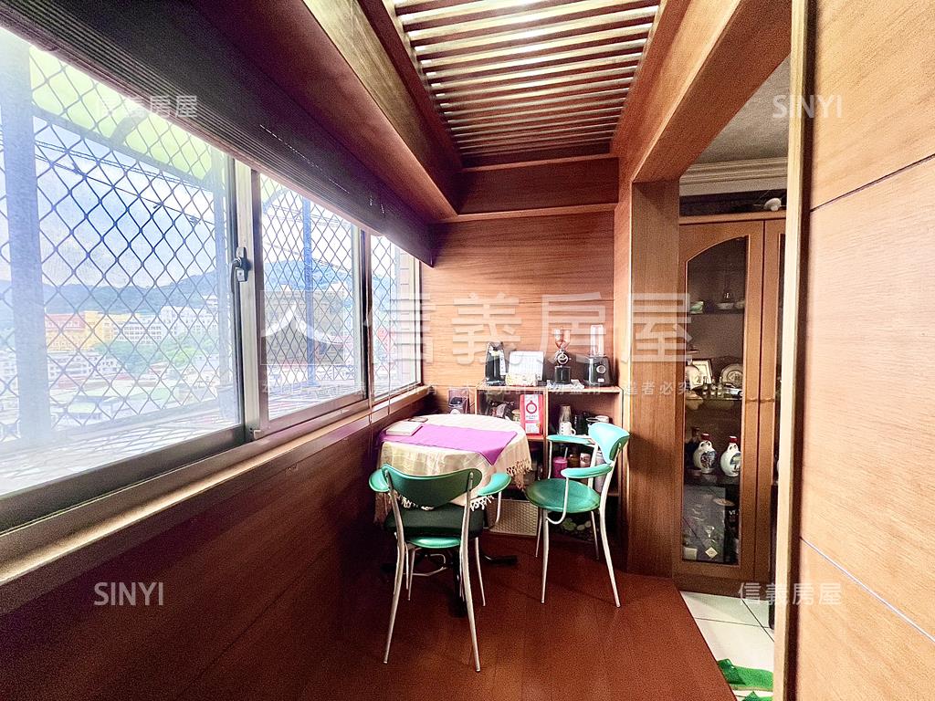 翠堤大地３＋１房平面車位房屋室內格局與周邊環境