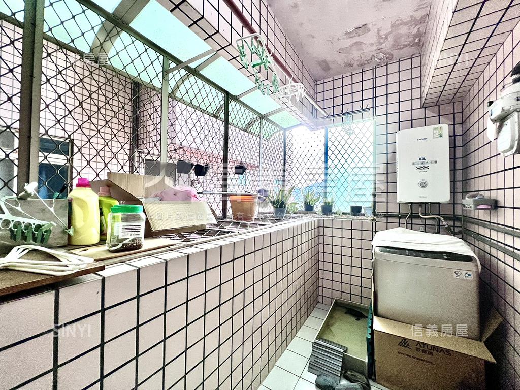 翠堤大地３＋１房平面車位房屋室內格局與周邊環境