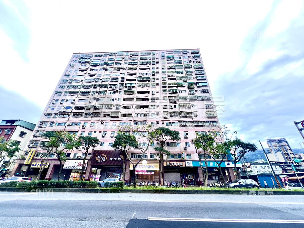 翠堤大地３＋１房平面車位房屋室內格局與周邊環境