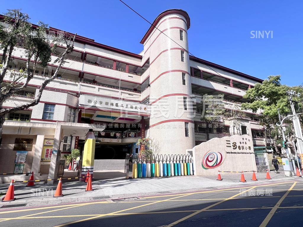 翠堤大地３＋１房平面車位房屋室內格局與周邊環境