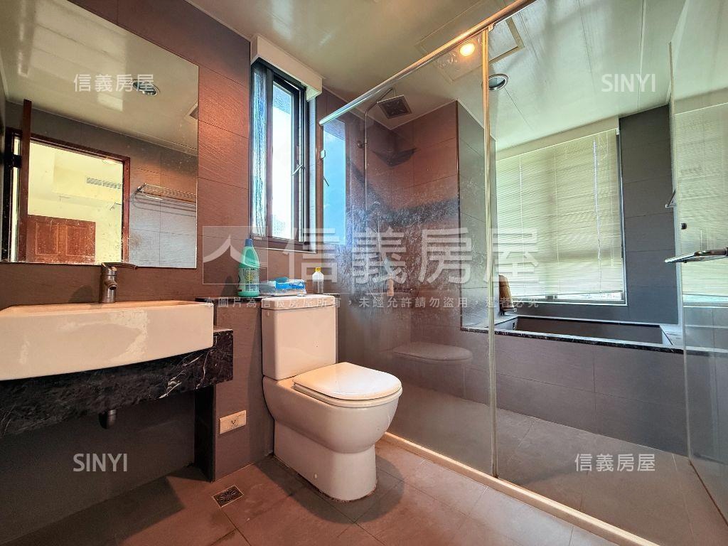 雨果文學館公園景觀雙車位房屋室內格局與周邊環境