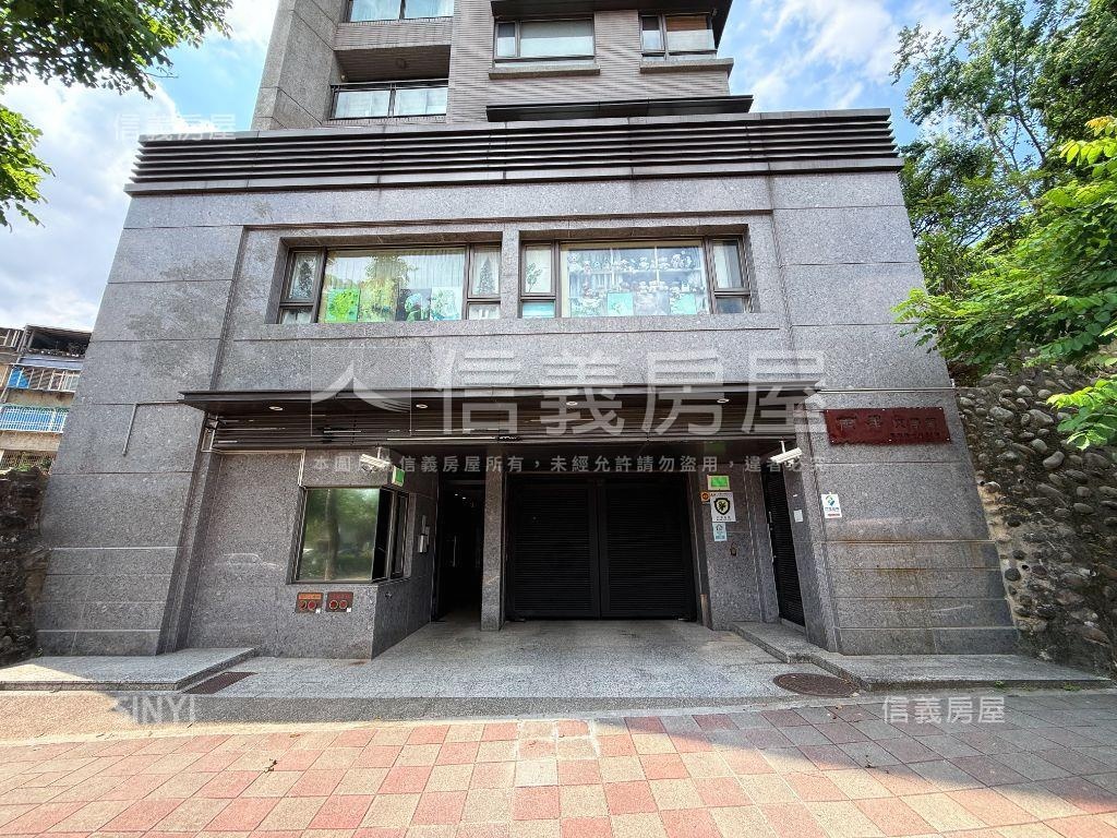 雨果文學館公園景觀雙車位房屋室內格局與周邊環境