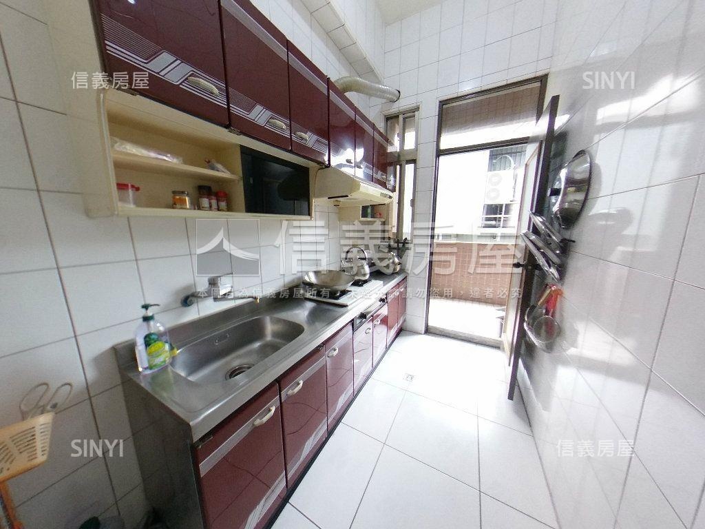新莊１＋２樓店面房屋室內格局與周邊環境