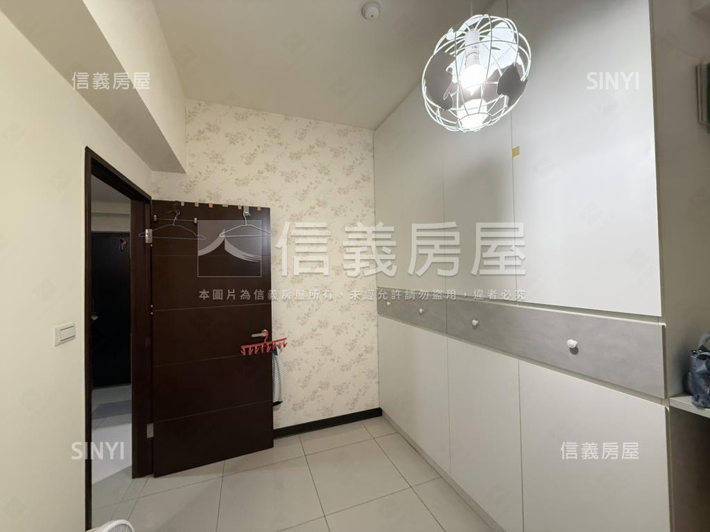 捷運安家高樓美居房屋室內格局與周邊環境