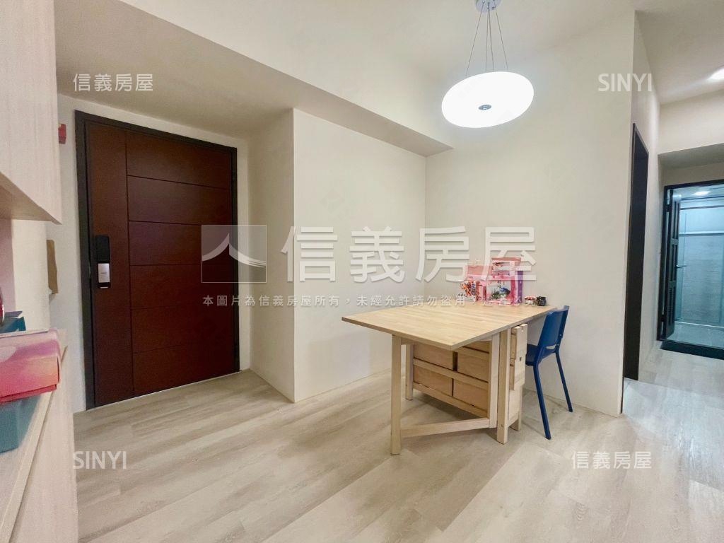 近Ａ１８菁美學２房車位房屋室內格局與周邊環境