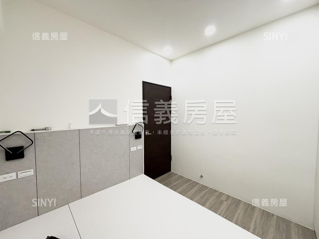 小檜溪三房車位房屋室內格局與周邊環境