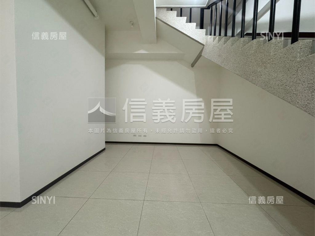 專任！松德長虹全新店面！房屋室內格局與周邊環境