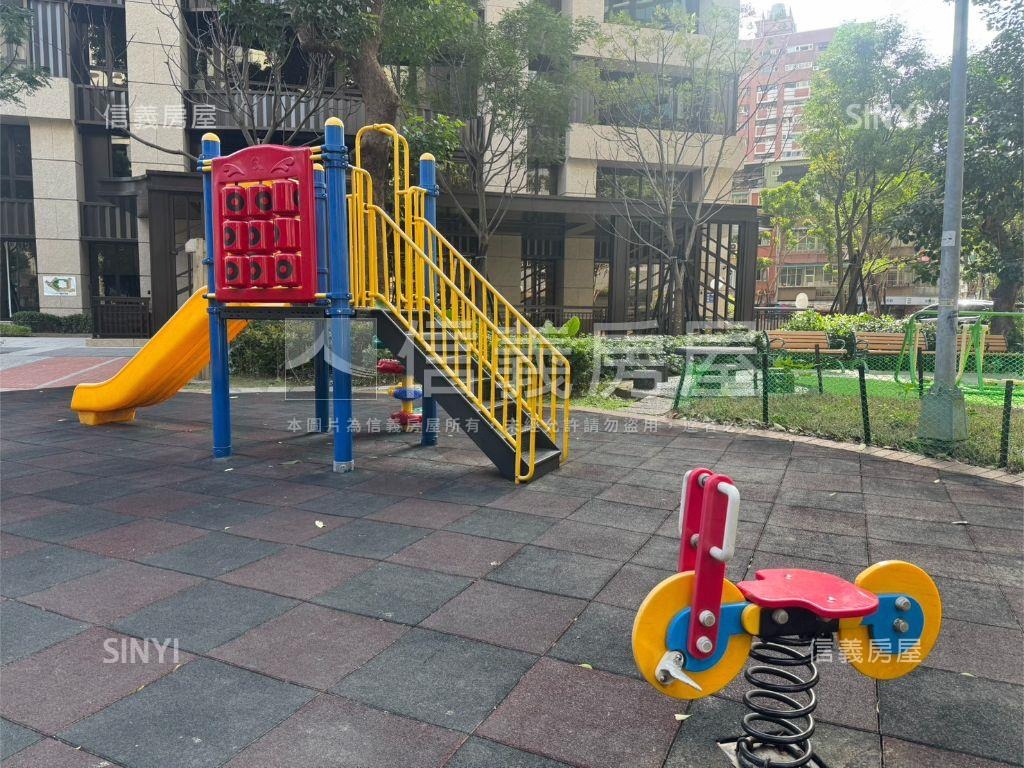 專任！松德長虹全新店面！房屋室內格局與周邊環境