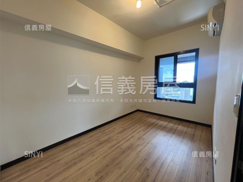 國峰苑高樓層景觀三房車位房屋室內格局與周邊環境