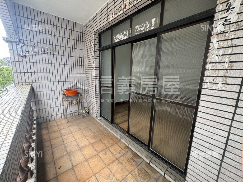 未來黃線優質學區透天金店房屋室內格局與周邊環境