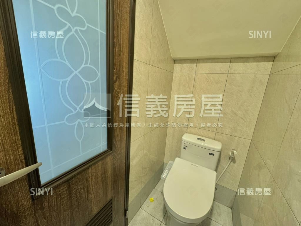 亞灣繽海金店面配平車房屋室內格局與周邊環境