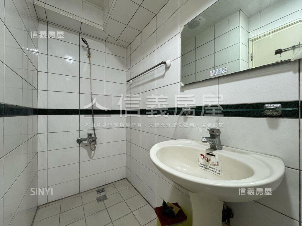 民族一路與榮佑路‧三角窗房屋室內格局與周邊環境