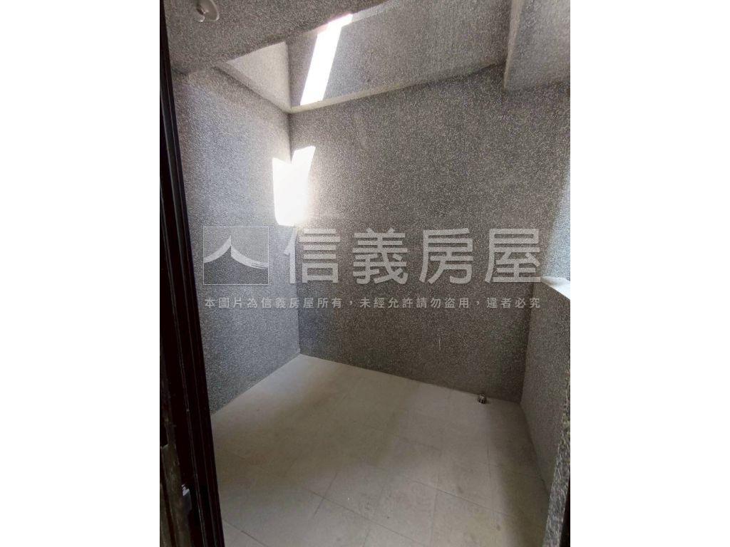 華山藝邸二樓大空間房屋室內格局與周邊環境