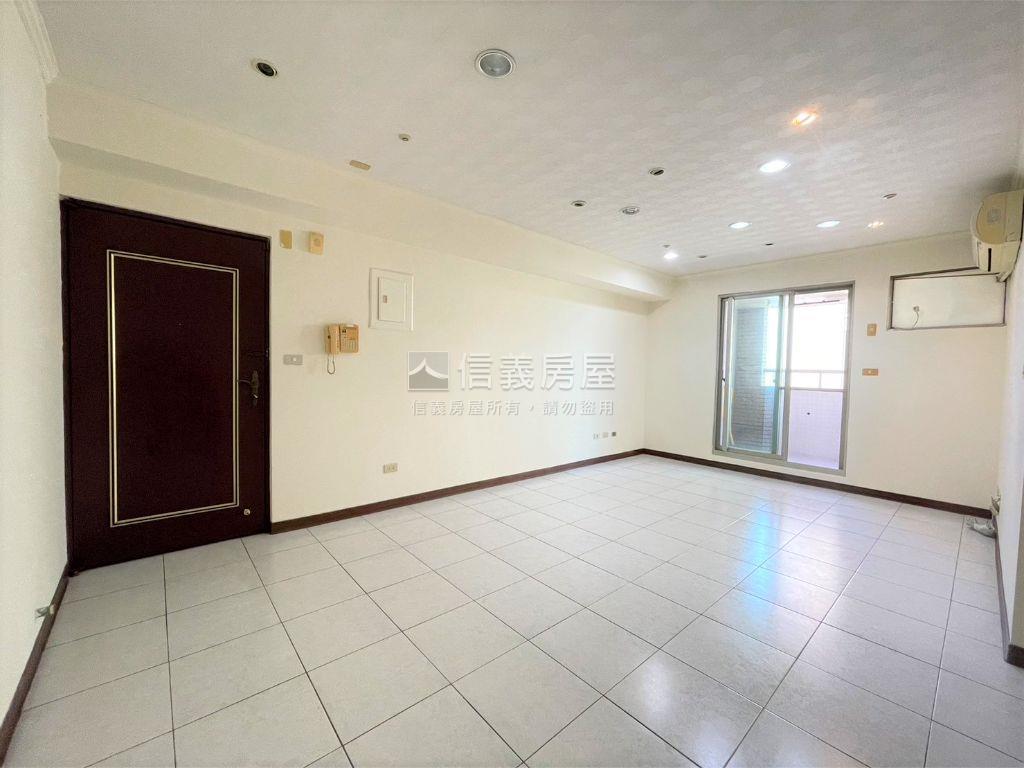 首府高樓海景三房房屋室內格局與周邊環境
