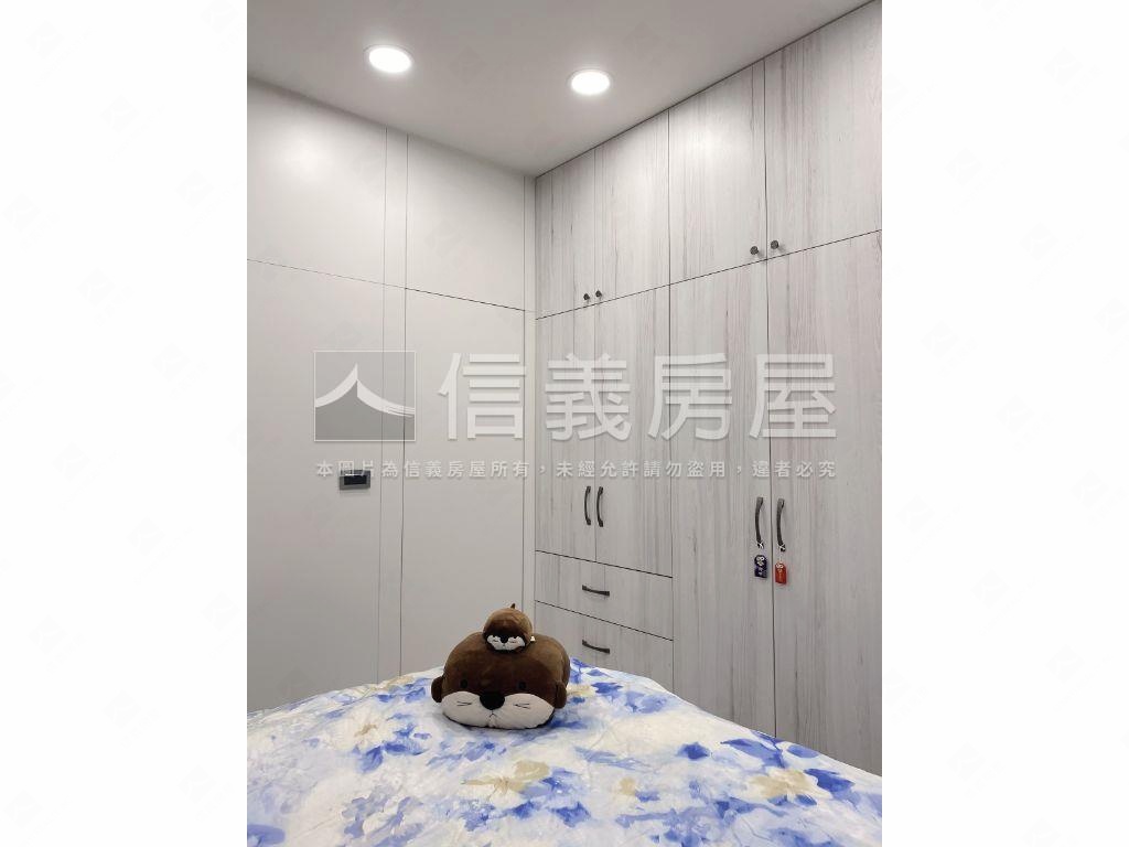 興時代採光百萬裝潢大三房房屋室內格局與周邊環境