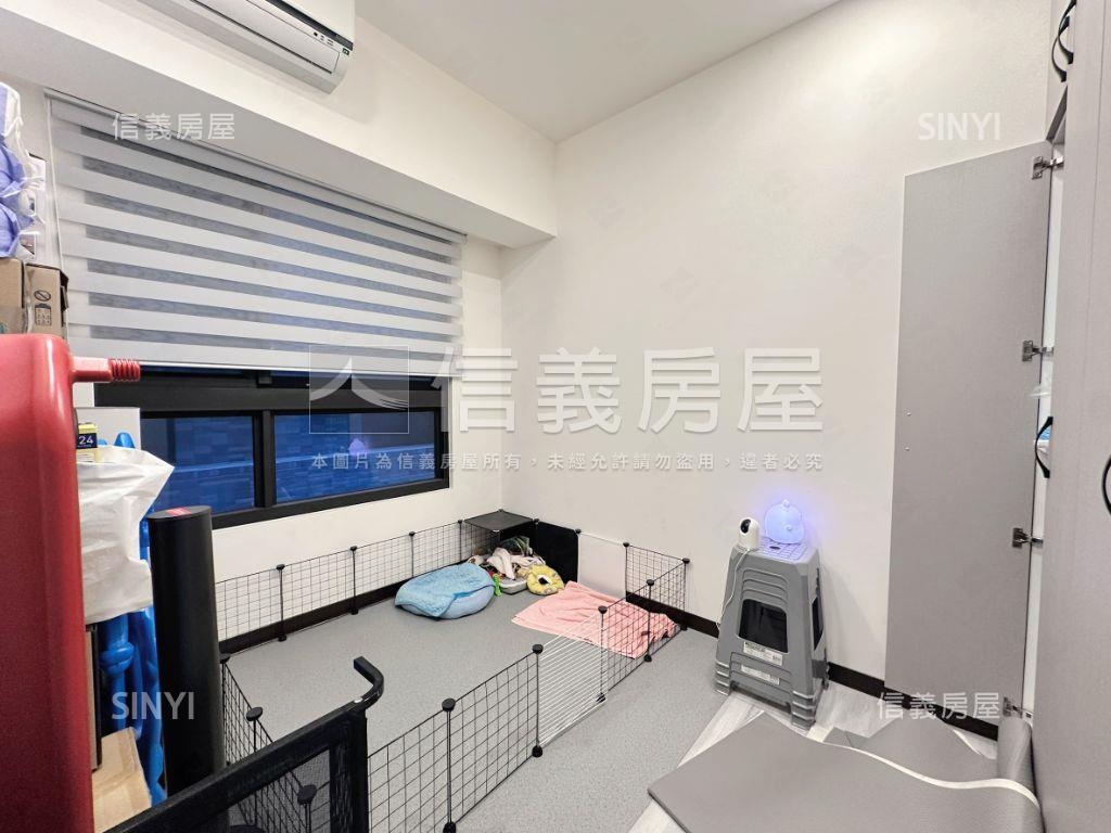 興時代採光百萬裝潢大三房房屋室內格局與周邊環境