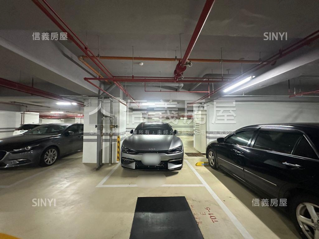 興時代採光百萬裝潢大三房房屋室內格局與周邊環境