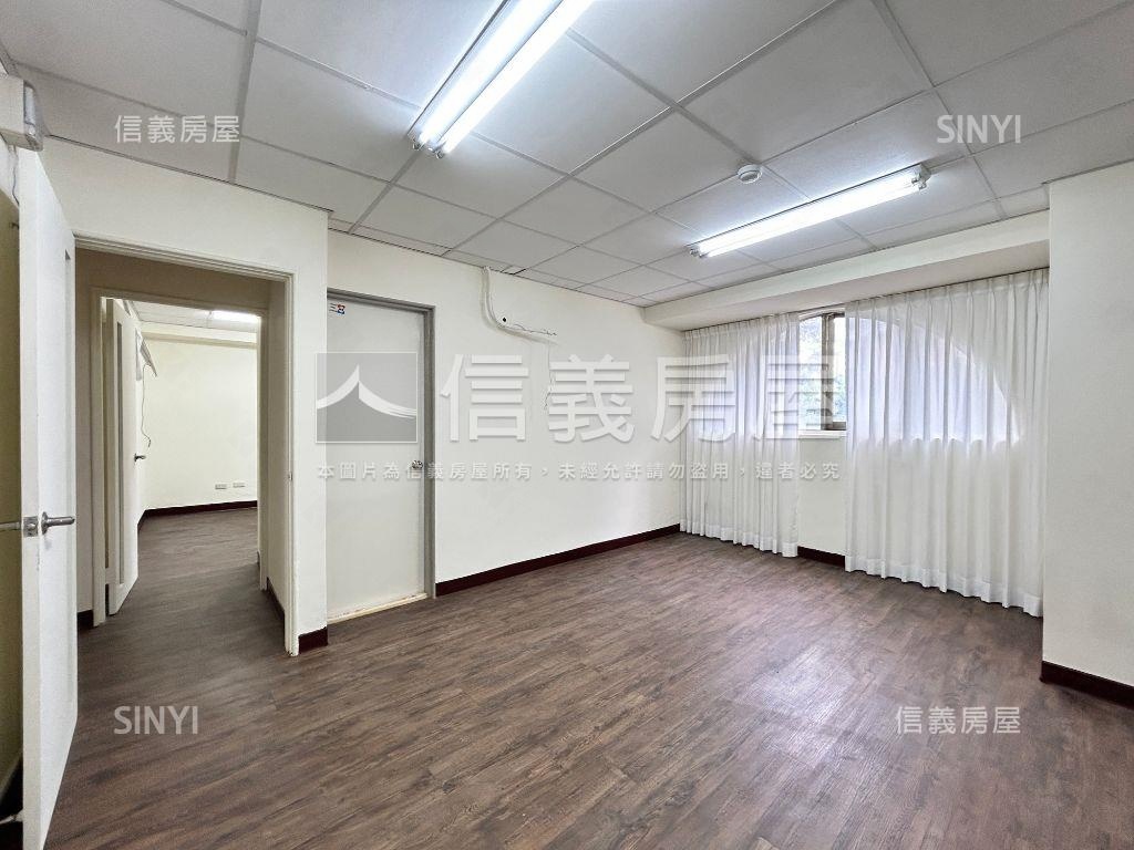 公園首排大面寬店面房屋室內格局與周邊環境