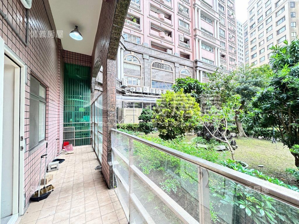 公園首排大面寬店面房屋室內格局與周邊環境