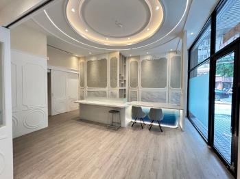 公園首排大面寬店面