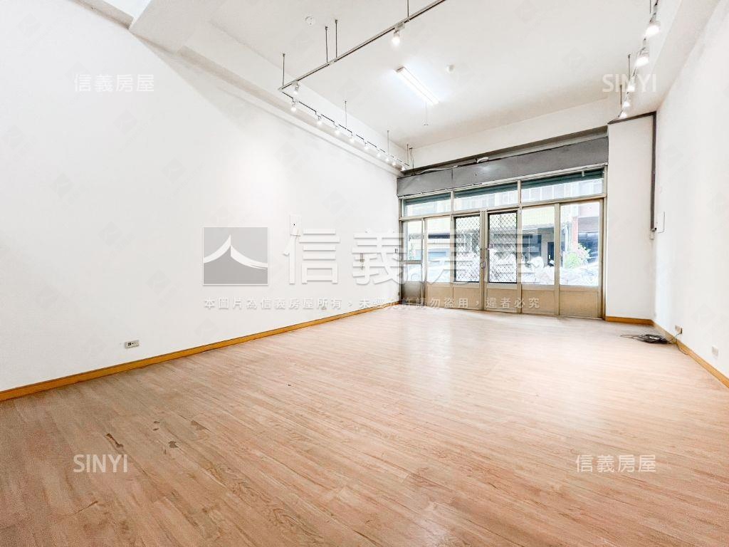 近北平黃昏市場大面寬樓店房屋室內格局與周邊環境