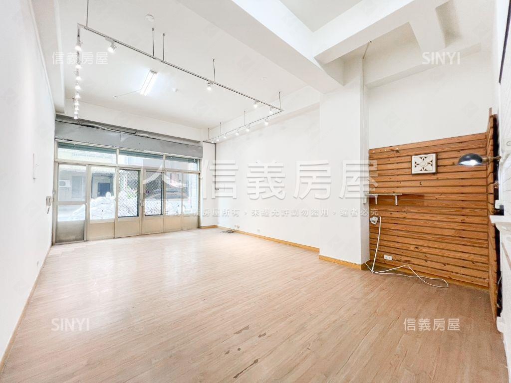 近北平黃昏市場大面寬樓店房屋室內格局與周邊環境