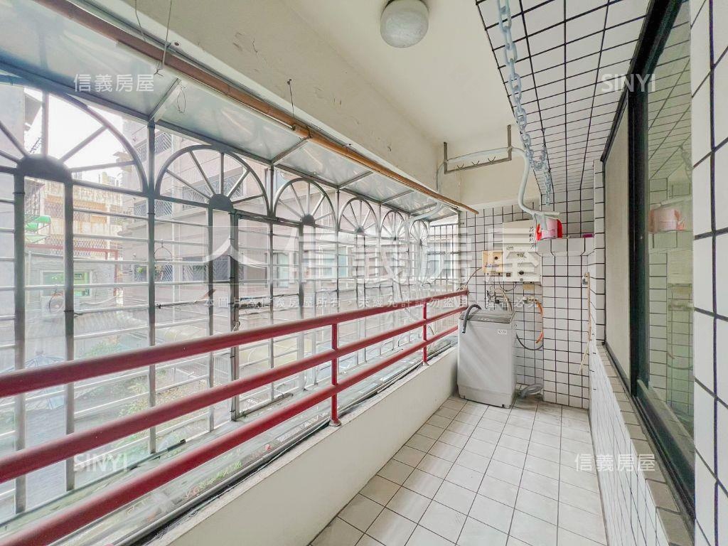 近北平黃昏市場大面寬樓店房屋室內格局與周邊環境