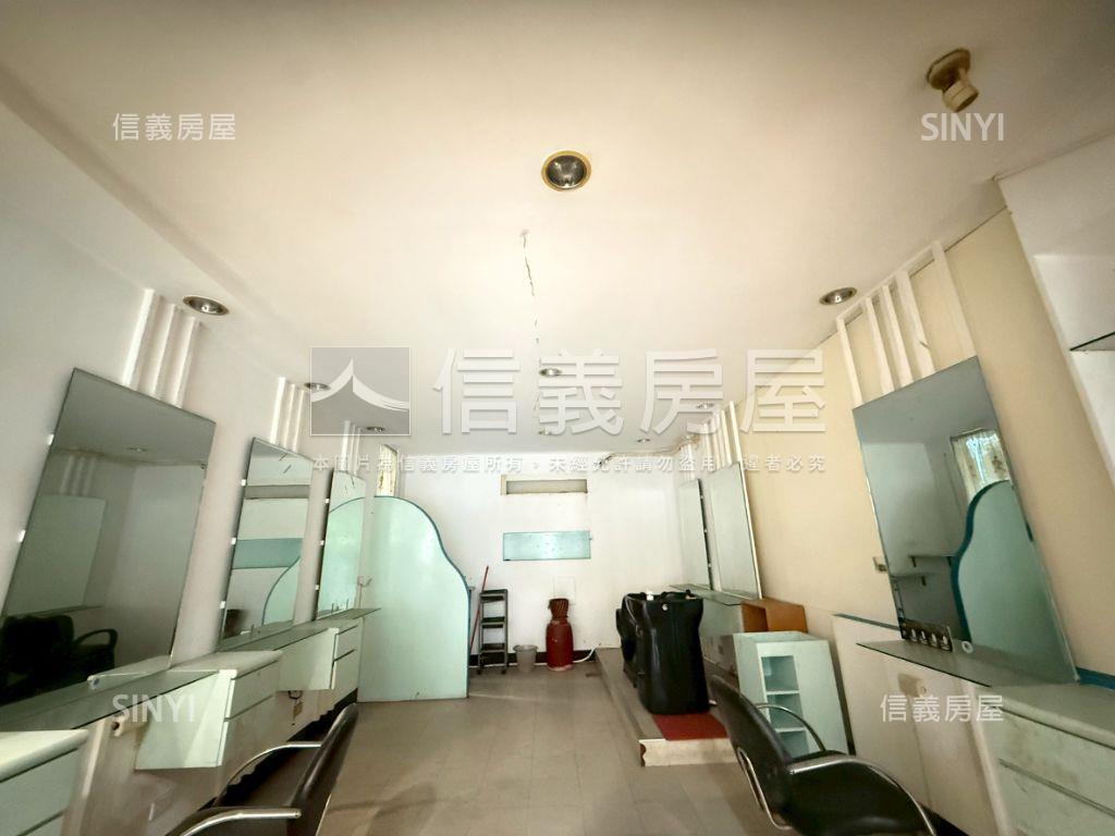 近中壢高中約九米面寬店面房屋室內格局與周邊環境