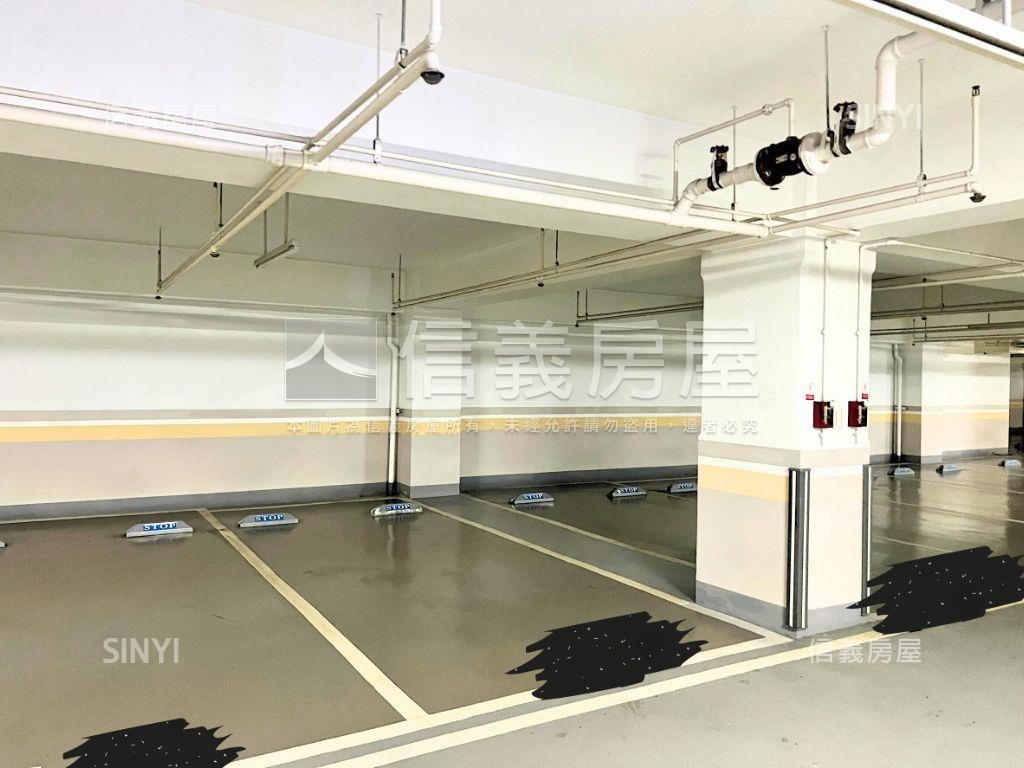 高鐵光影聯上世界兩房車位房屋室內格局與周邊環境
