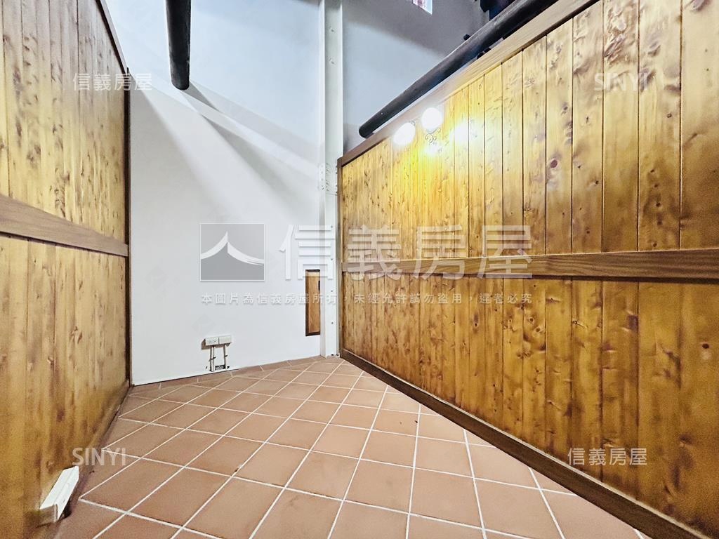 大稻埕．歷史建築公寓二樓房屋室內格局與周邊環境