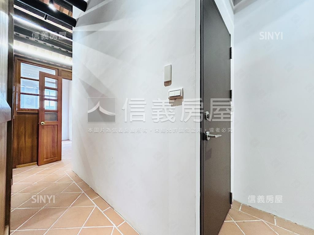 大稻埕．歷史建築公寓二樓房屋室內格局與周邊環境