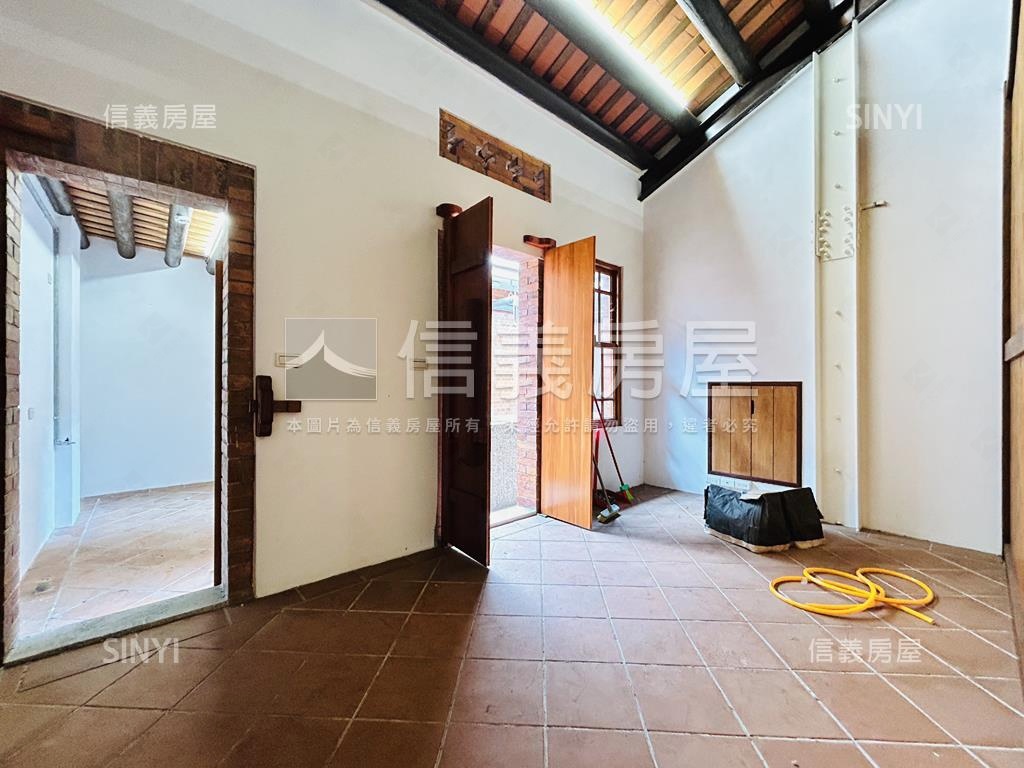 大稻埕．歷史建築公寓二樓房屋室內格局與周邊環境