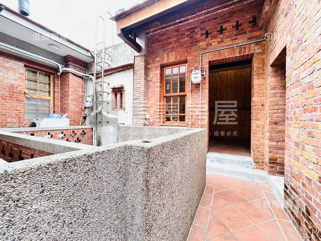 大稻埕．歷史建築公寓二樓房屋室內格局與周邊環境