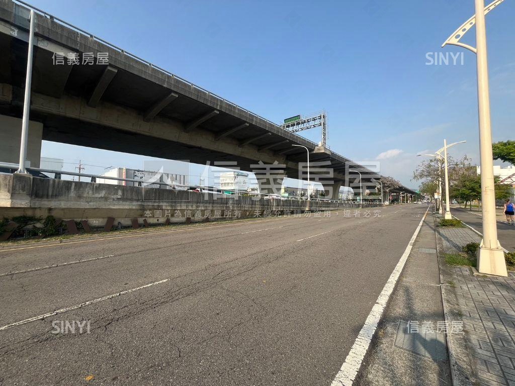 正環中路洲際棒球場旁土地房屋室內格局與周邊環境