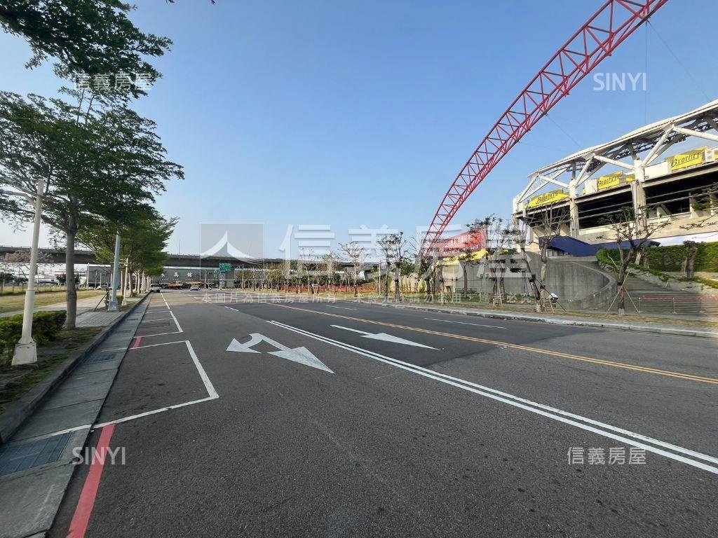 正環中路洲際棒球場旁土地房屋室內格局與周邊環境