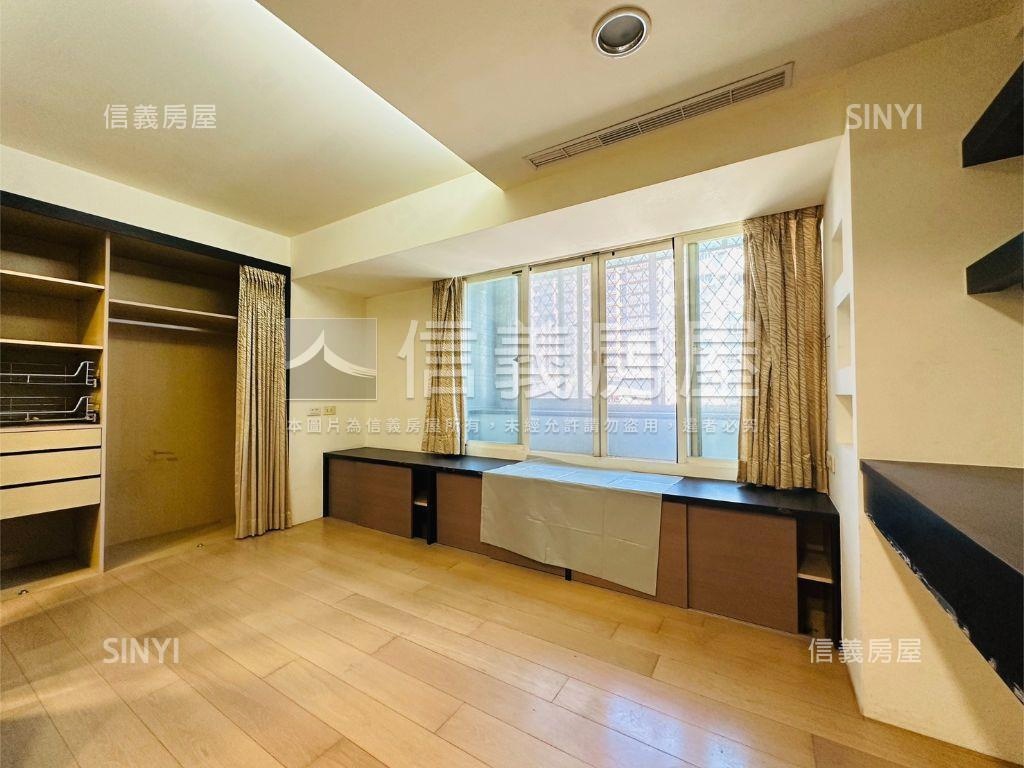 新☆翡翠稀有採光露臺戶房屋室內格局與周邊環境