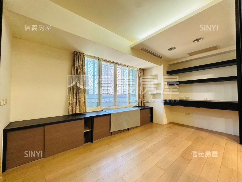 新☆翡翠稀有採光露臺戶房屋室內格局與周邊環境