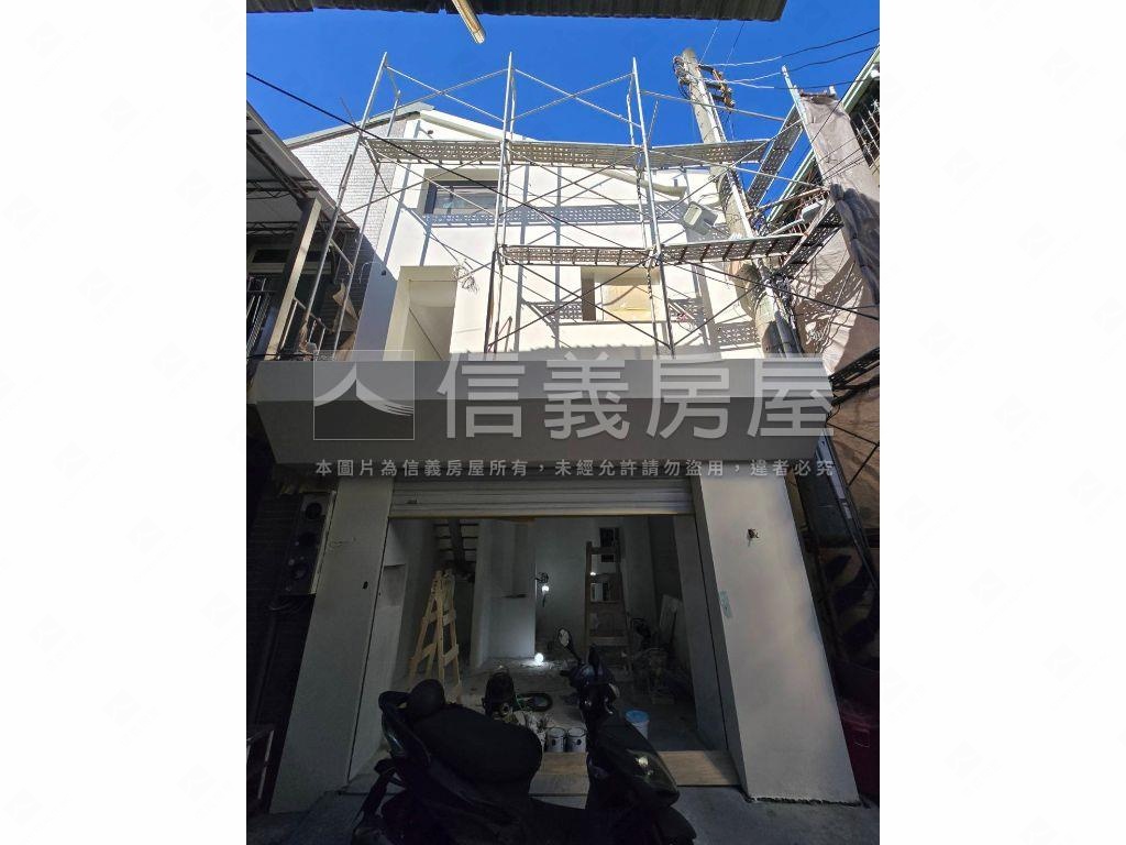 烏日活路透天●整理中可看房屋室內格局與周邊環境