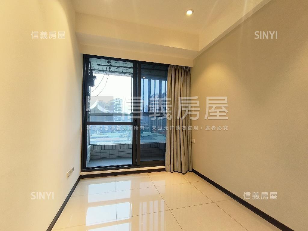 三發易采景觀兩房車位房屋室內格局與周邊環境