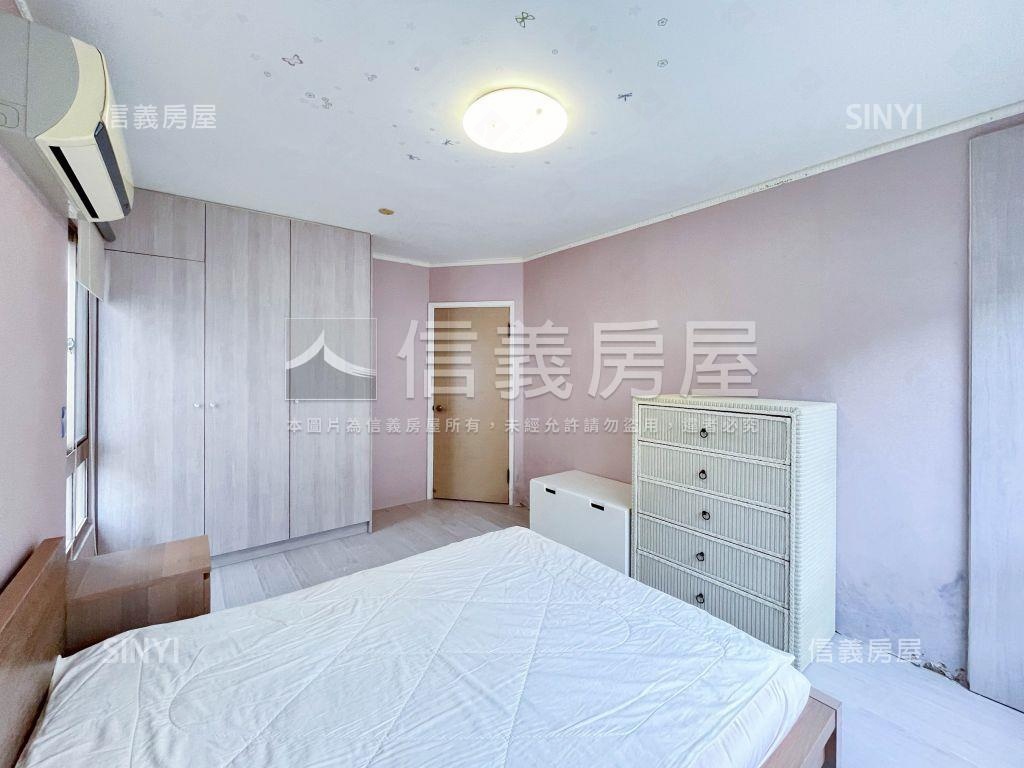 由鉅家天下臨路車庫別墅房屋室內格局與周邊環境