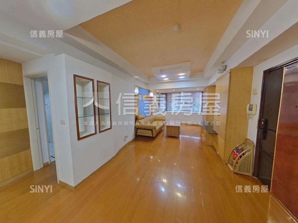 文教科技。高爾夫房屋室內格局與周邊環境