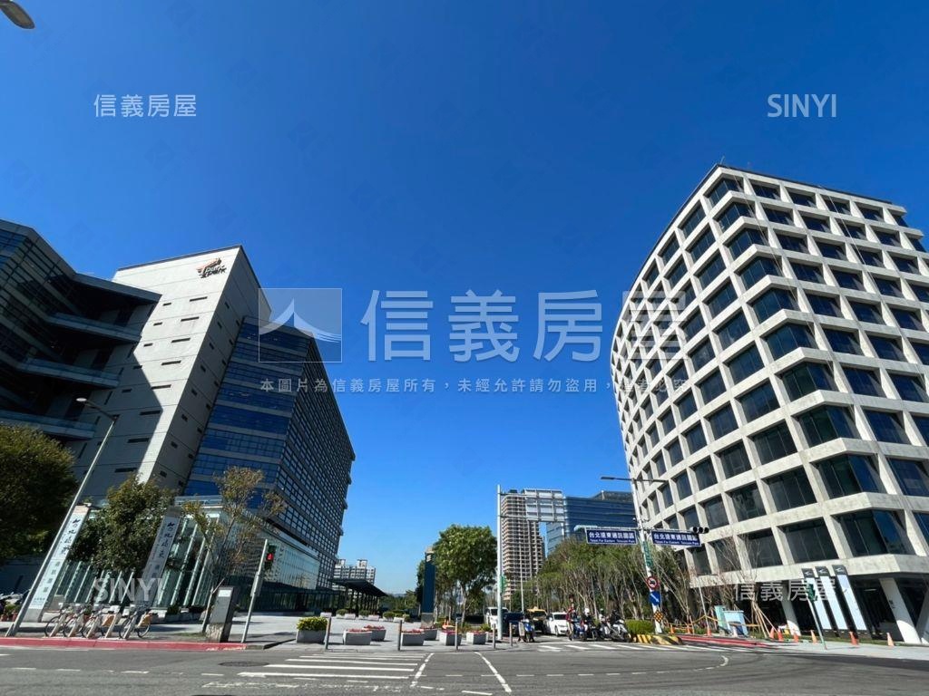 文教科技。高爾夫房屋室內格局與周邊環境