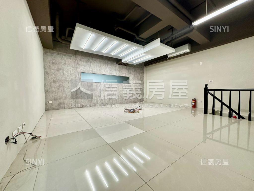 漂亮！正文心路上店面房屋室內格局與周邊環境