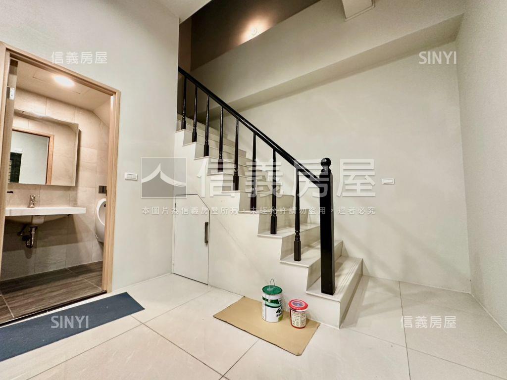 漂亮！正文心路上店面房屋室內格局與周邊環境