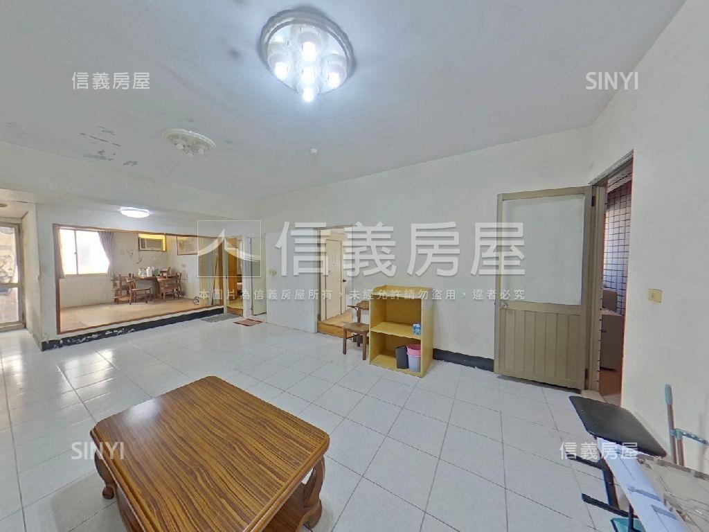 南興巨鑽３房平車房屋室內格局與周邊環境