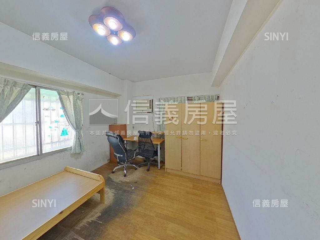 南興巨鑽３房平車房屋室內格局與周邊環境