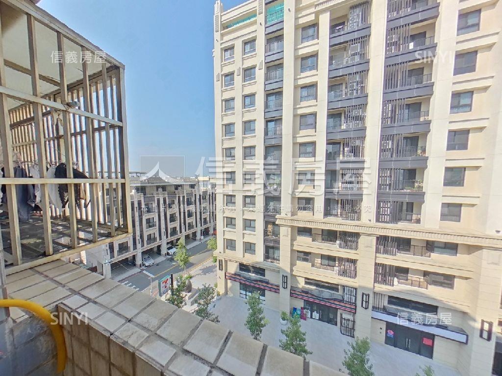 南興巨鑽３房平車房屋室內格局與周邊環境