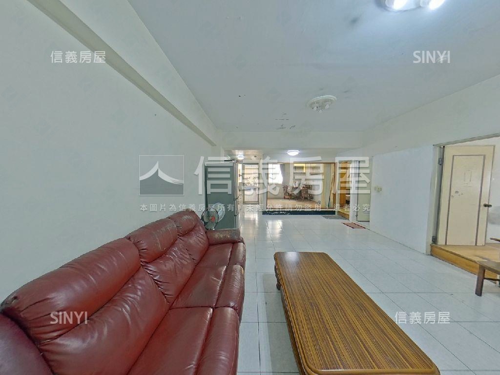 南興巨鑽３房平車房屋室內格局與周邊環境