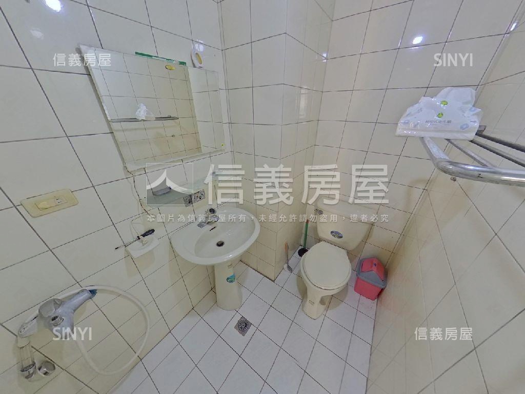 南興巨鑽３房平車房屋室內格局與周邊環境