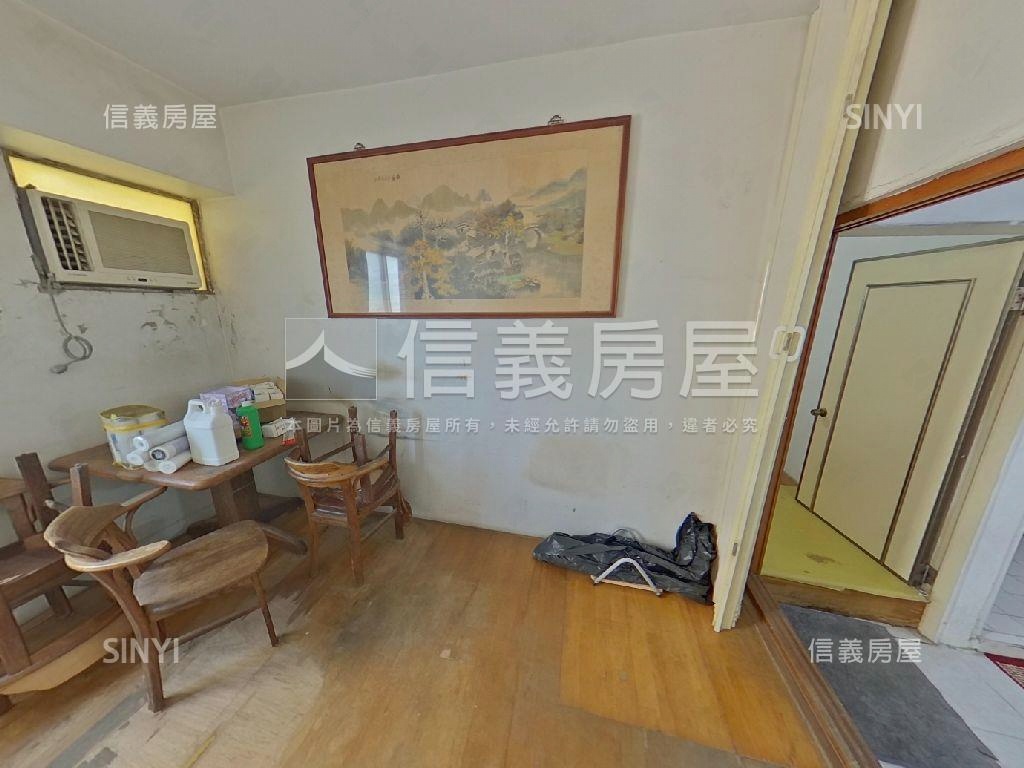 南興巨鑽３房平車房屋室內格局與周邊環境